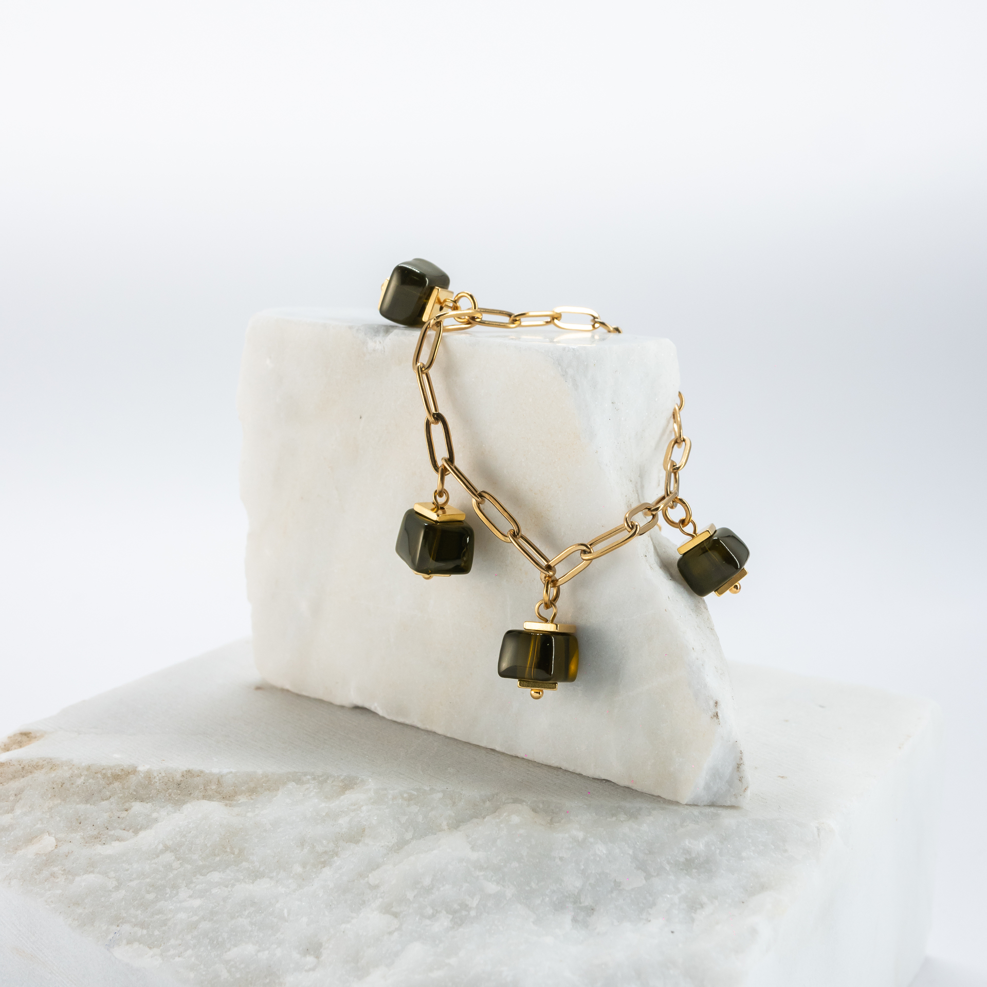 Synthesis wine-olive-green