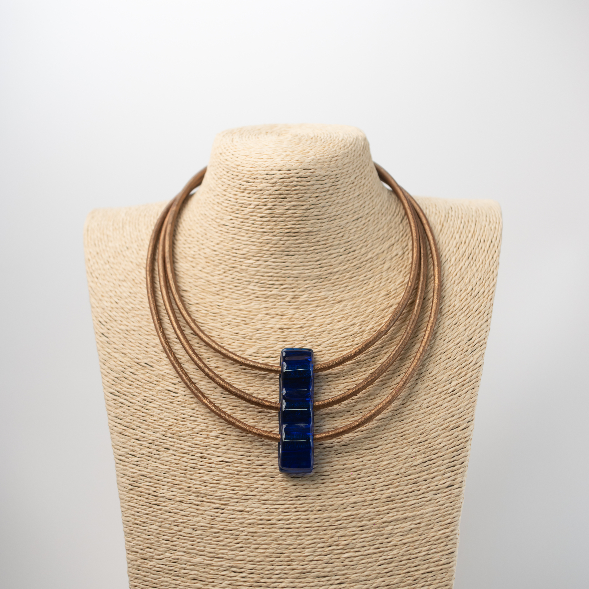 Lumisera water-royal-blue